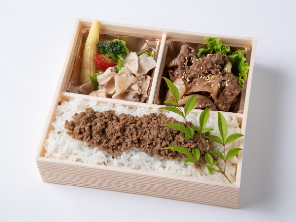 厳選焼肉カルビ＆自家製牛そぼろ重御膳
