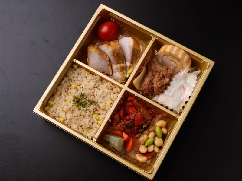 豚バラオレンジ煮込みと彩菜８品弁当