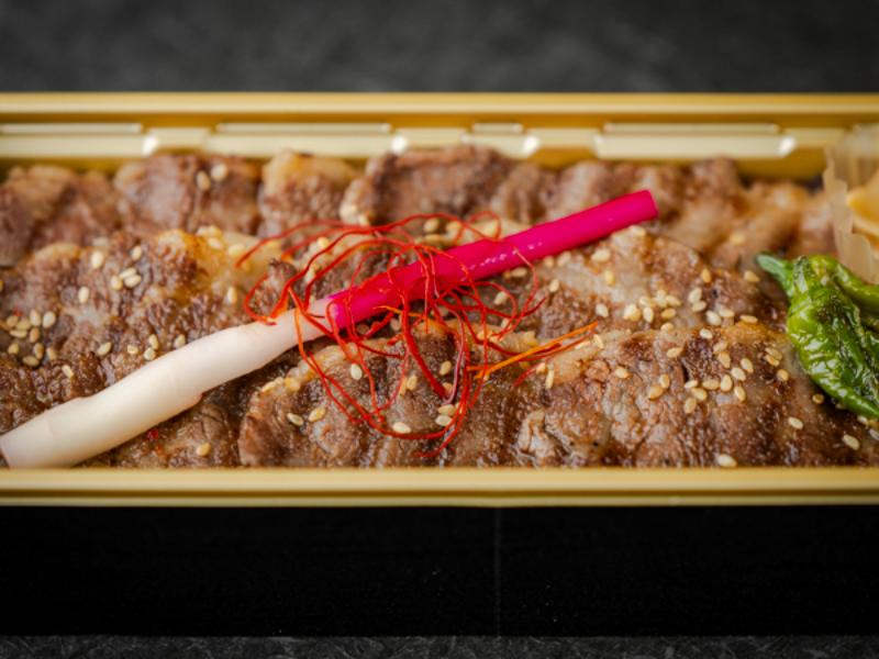 【お弁当デリ限定】黒毛和牛三角バラ焼肉弁当