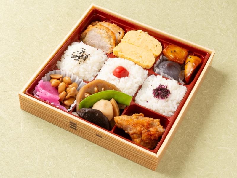 幕の内弁当（肉づくし・白飯）