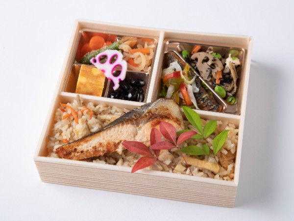 銀鮭の幽庵焼きの炊き込み御膳