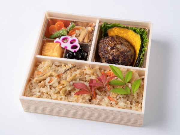 自家製和風ハンバーグと炊き込み御膳