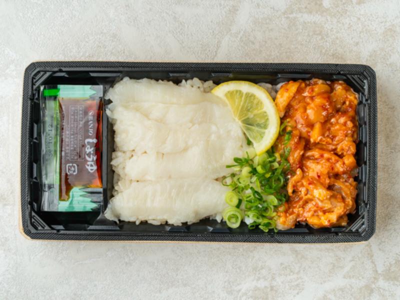 えんがわとサーモンの紅白丼