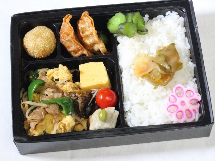 ムーシーロウ（肉と卵の炒りつけ）定食弁当