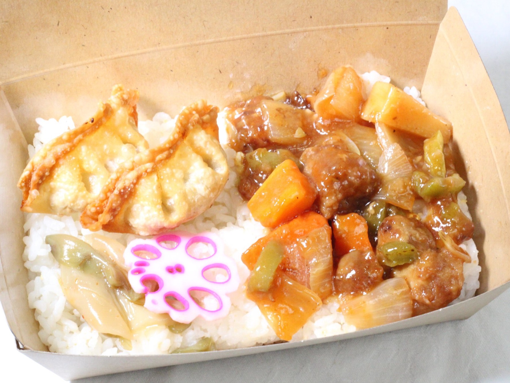 【チャイナ屋台】揚げ餃子＆特選豚の酢豚丼