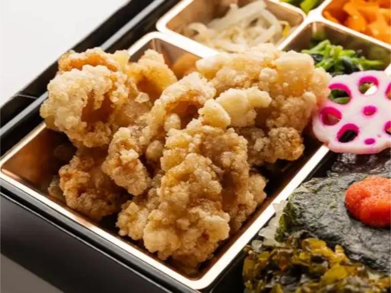 やわらかハンバーグと唐揚げ明太高菜海苔御膳