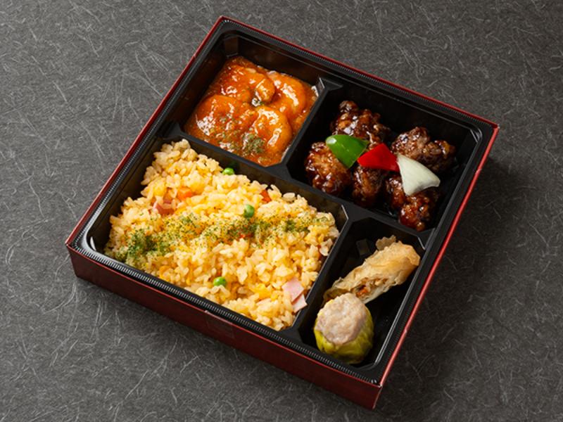 黒酢酢豚とエビチリの得得弁当