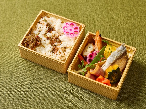 【280mlペット茶付き】亮之介白麹味噌使用「ぶりの西京焼き」と「京香る彩野菜とカモ」の二段重