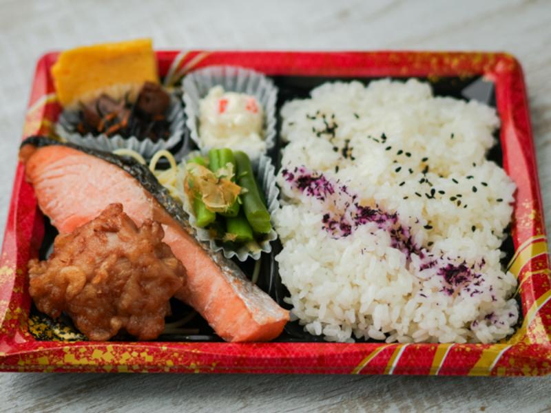 鮭弁当