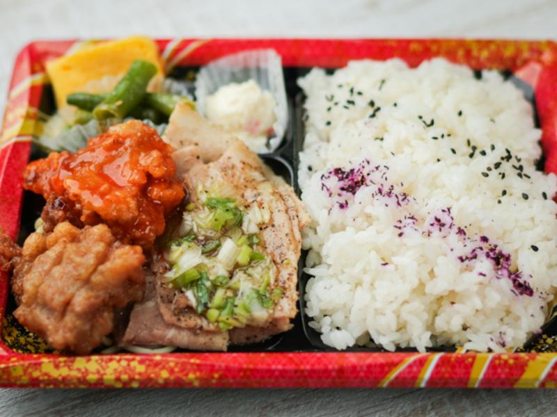 豚カルビ＆チリ・南蛮弁当
