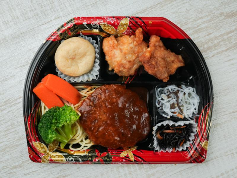 和牛と三元豚の合びきハンバーグ＆唐揚げ弁当