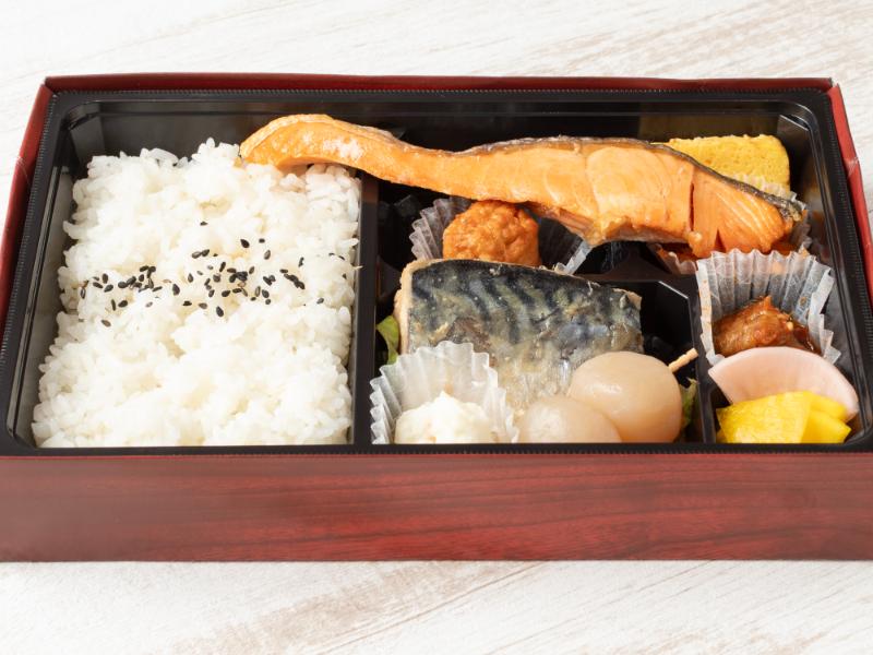 おもてなし幕の内さば味噌と鮭