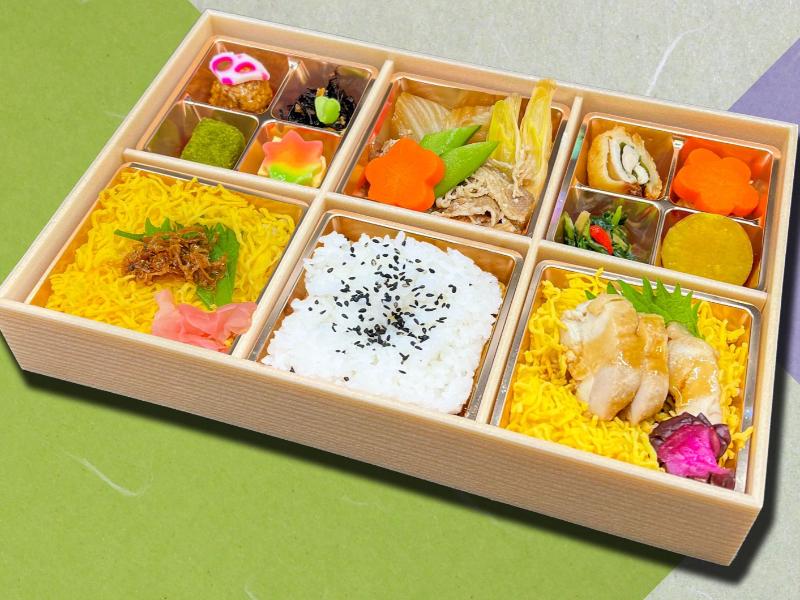 牛すき焼きちりめん山椒ご飯と鶏照焼丼御膳