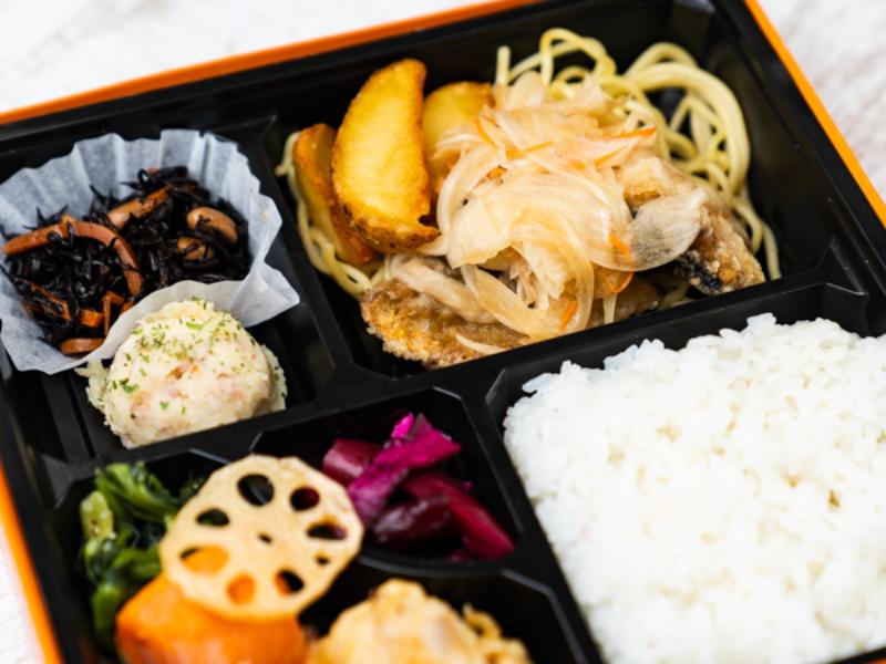 あじの南蛮漬け 豪華弁当