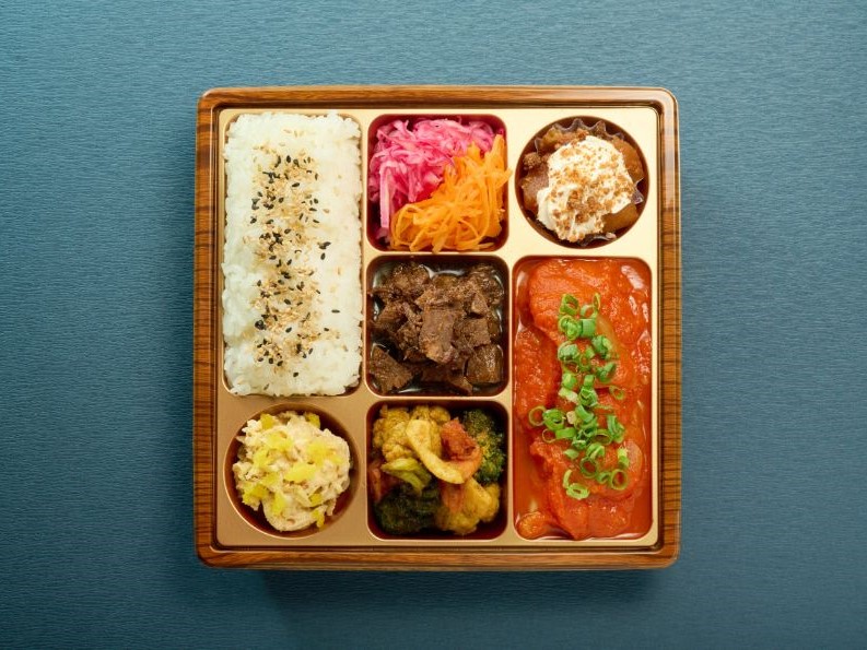 鶏もも肉と野菜のトマト煮込みーＰｌａｔ　ｐｏｕｌｅｔー