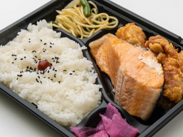鮭ザンギ弁当