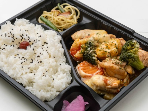 チキンのチーズトマト焼き弁当