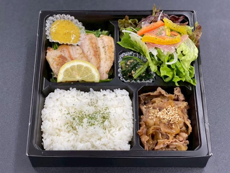 牛焼肉＆生ハムサラダ＆チキンステーキお弁当