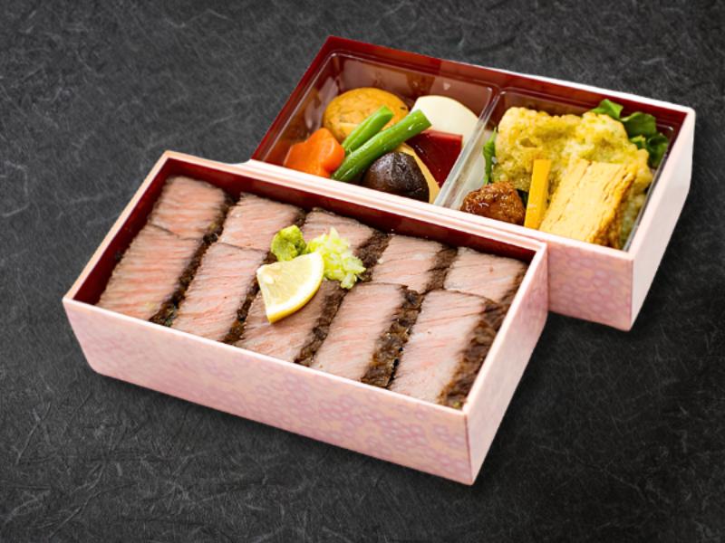 ステーキ重とおかずの二段弁当