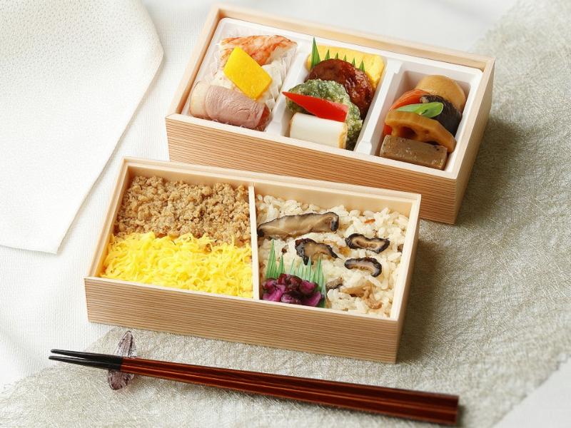 二段重　葵（500mlペット緑茶付き）【6月～2026年5月まで】【3月1日～納品不可】