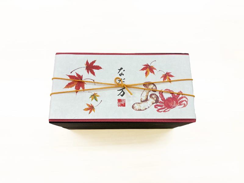 松茸御飯と蟹御飯の二段重（500mlペット緑茶付き）【9月22日～11月23日】