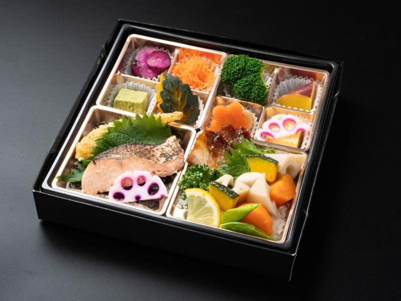 糀や海苔弁当（鶏の醤油こうじと鮭の塩こうじ）