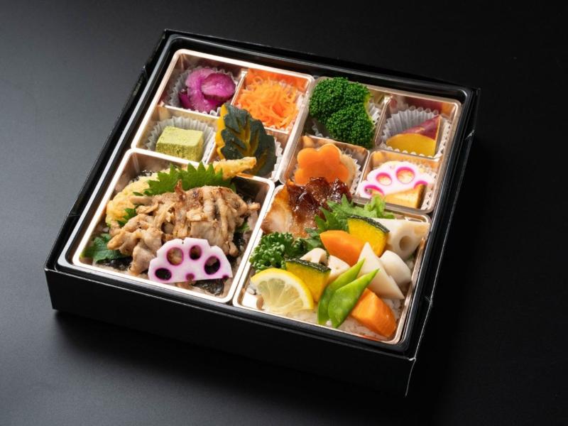 糀や海苔弁当（鶏の醤油こうじと豚の塩こうじ）