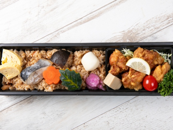 【炊き込みご飯と幽庵焼きの長折御膳】鶏の唐揚げ