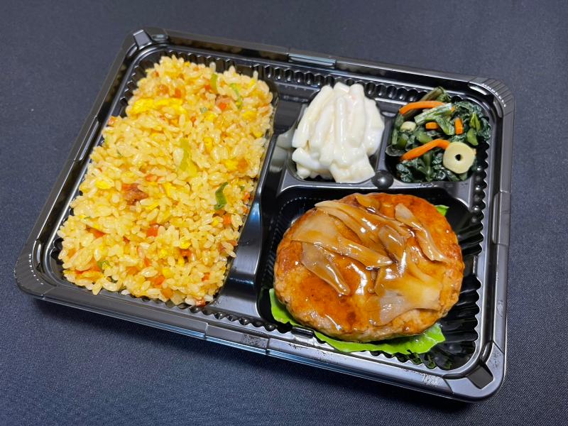 煮込みハンバーグ＆チャーハン