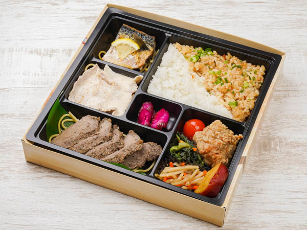 牛ステーキ＆豚しゃぶ＆鯖の塩焼き豪華弁当