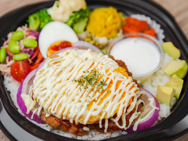 べジ惣菜5種のチャプリケバブロコモコ弁当