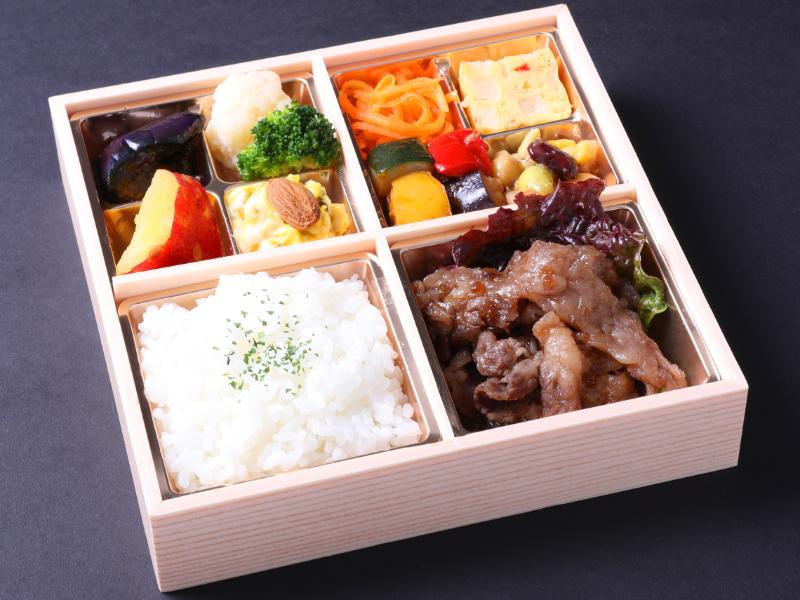 和牛赤ワイン煮とアソート