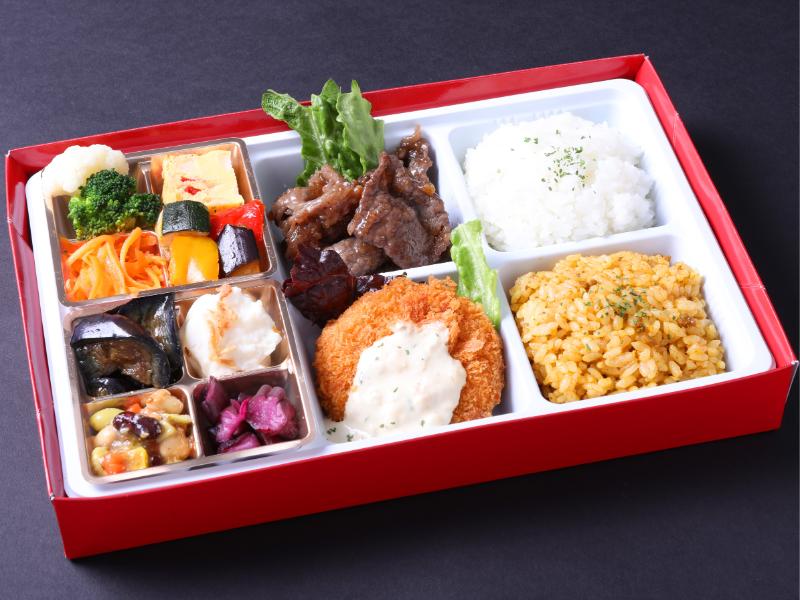 牛肉の赤ワイン煮とカニクリームコロッケ