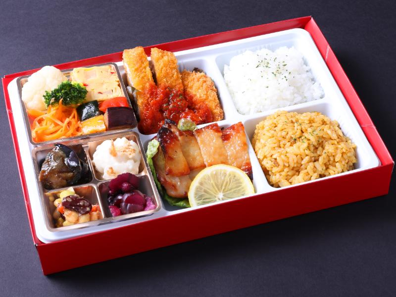 ポークカツレツとチキンステーキ