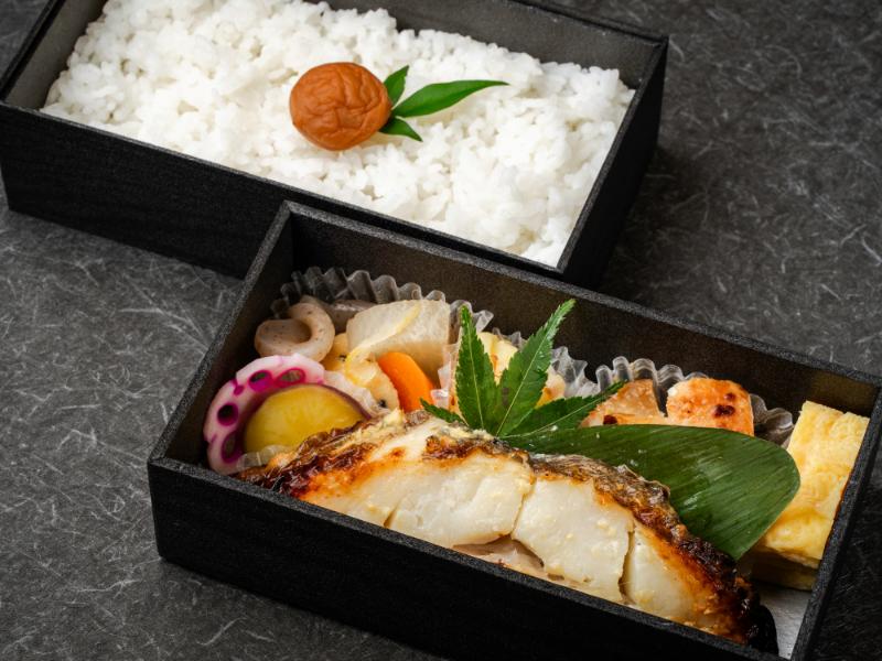 特製銀だら西京と鶏塩麴焼きの二段御膳