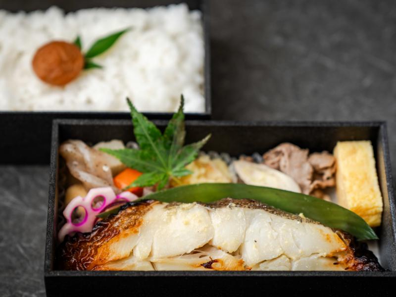 特製銀だら西京とすき焼きの二段御膳