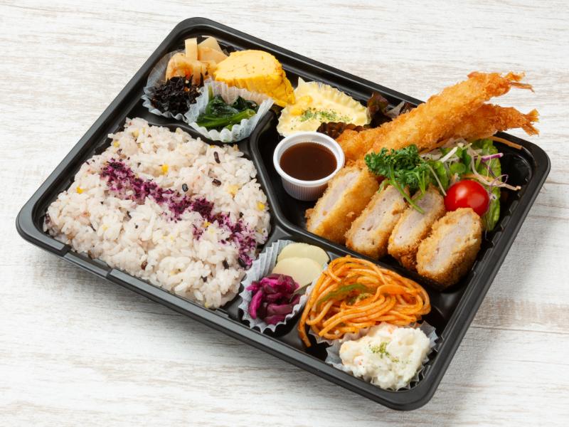 ヒレカツとエビフライ