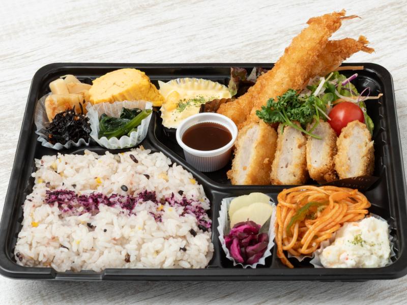 ヒレカツとエビフライ