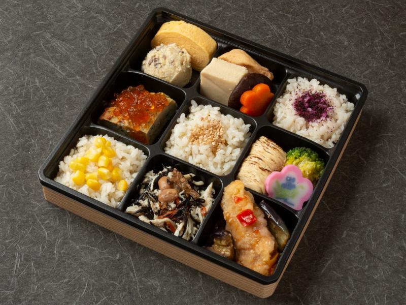 【夏季限定6／1～8／31お届け分まで】 夏の彩りだし弁当