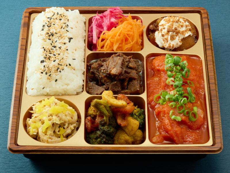 鶏もも肉と野菜のトマト煮込みーPlat pouletー