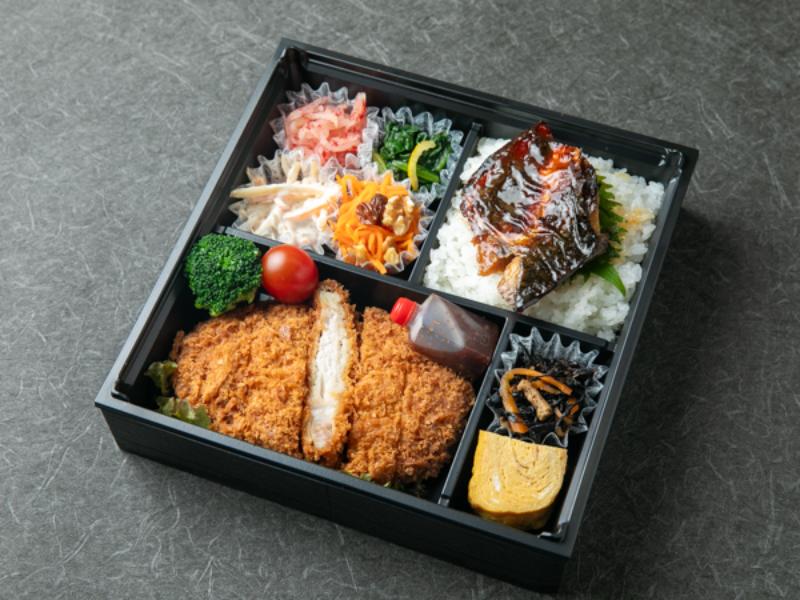 【お弁当デリ限定】厚切り三元豚カツと鰆の塩麹みりん焼き弁当