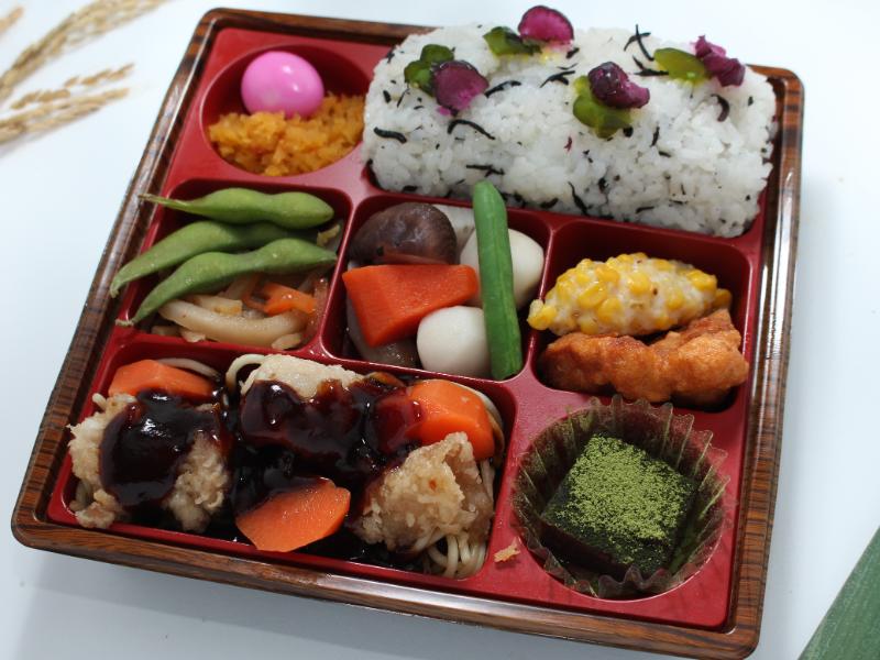 【特製】味噌カツから揚げ（ひじきごはん）
