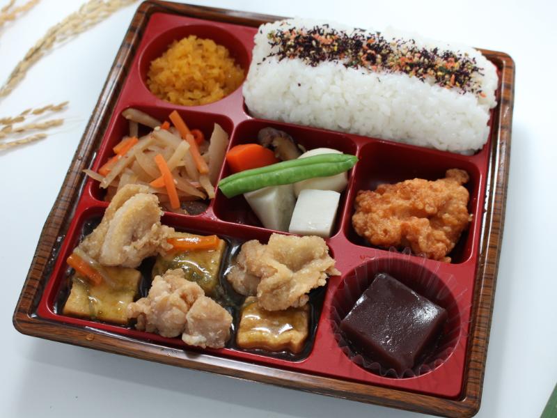 【定番】鶏のから揚げ〜岩海苔の餡をかけて〜