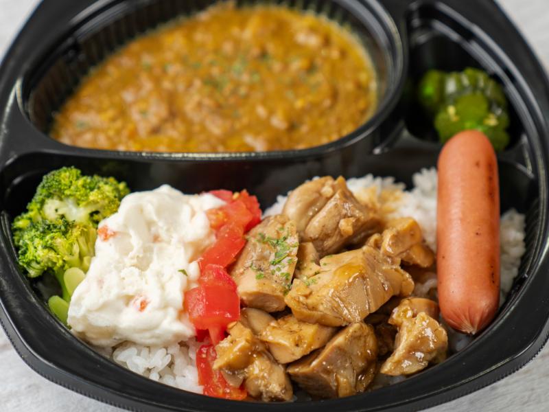 【食べるキーマカレー 人気ＮＯ．２】鶏もも肉の照り焼き