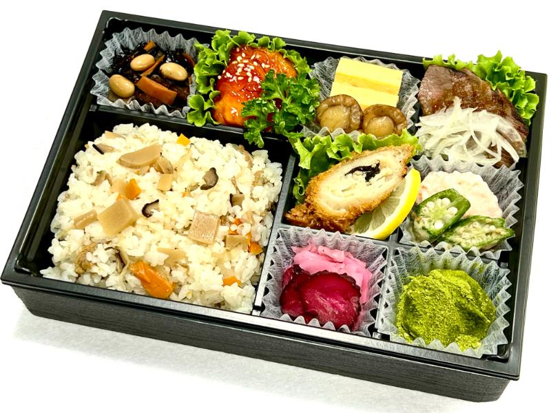 【おもてなし御膳】（混ぜご飯）笑顔咲く彩り豊かなおもてなし
