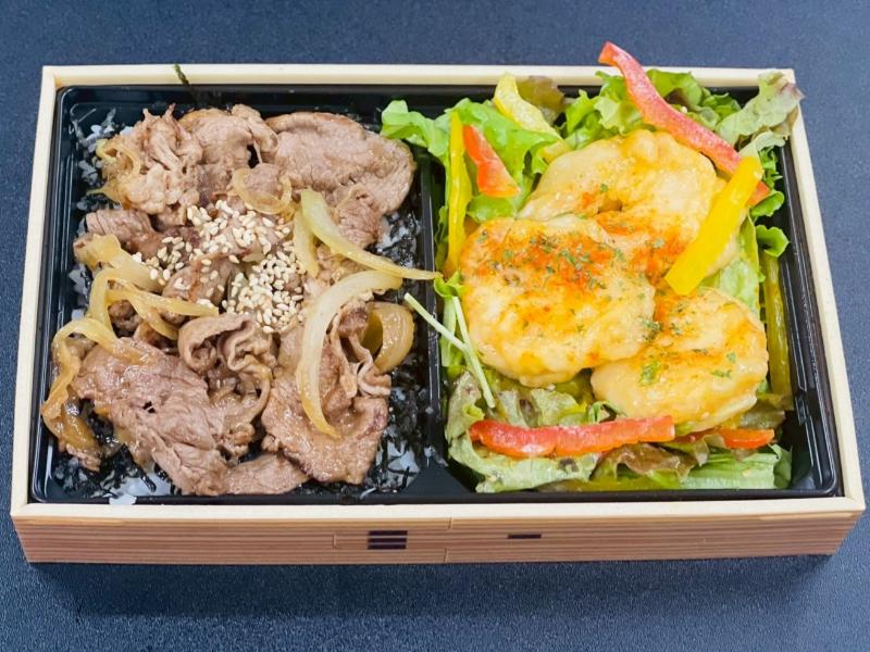 牛焼肉重＆エビマヨサラダお弁当