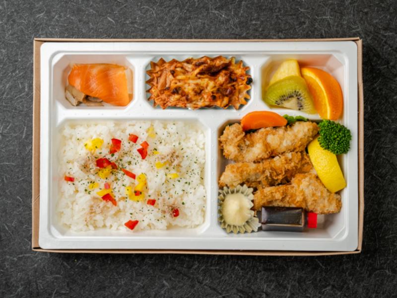 ウィーン風チキンカツレツ(水郷どり)withバターライス