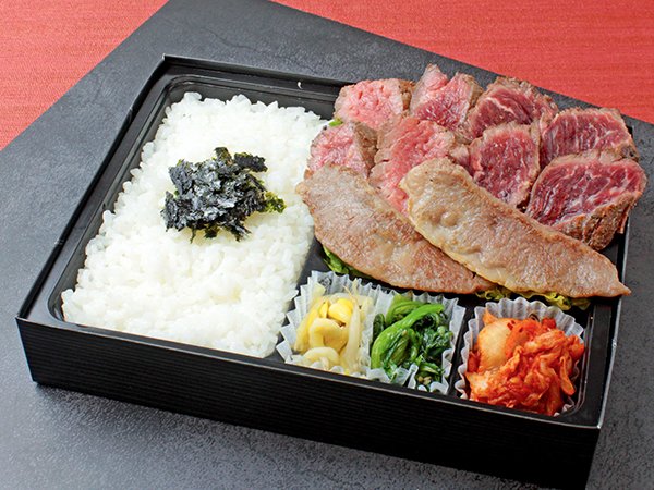 焼肉すだくの3種盛り（近江牛カルビ、牛ハラミ、シンタマステーキ）
