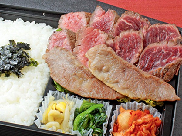 焼肉すだくの3種盛り（近江牛カルビ、牛ハラミ、シンタマステーキ）