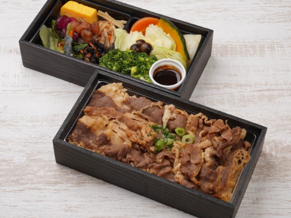 野菜づくしの牛すき二段御膳